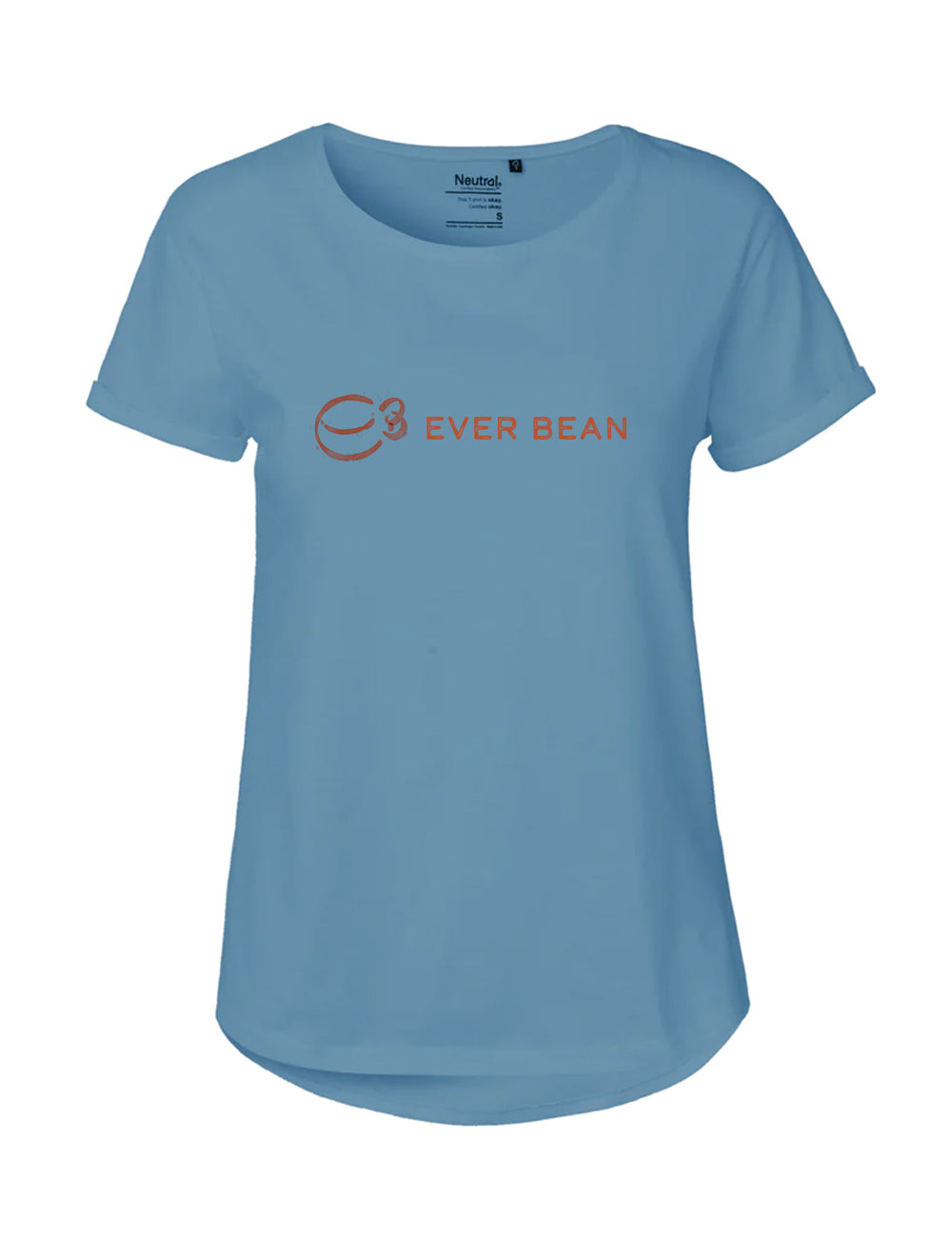 En lyseblå t-shirt med rund halsudskæring og korte ærmer, lavet af fairtrade bomuld. Forsiden af skjorten har et minimalistisk logo af en kaffekop og teksten "EVER BEAN" i rødt. Dette stykke Neutral, Roll Tee, Dame fra Neutral er perfekt til ethvert afslappet outfit.